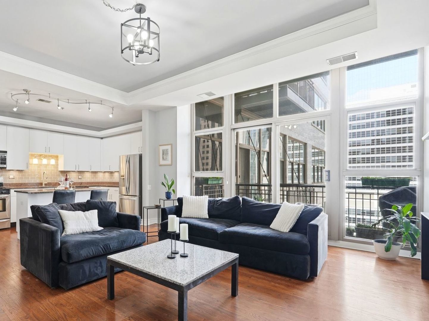 212 W Washington Street Unit: 1707
