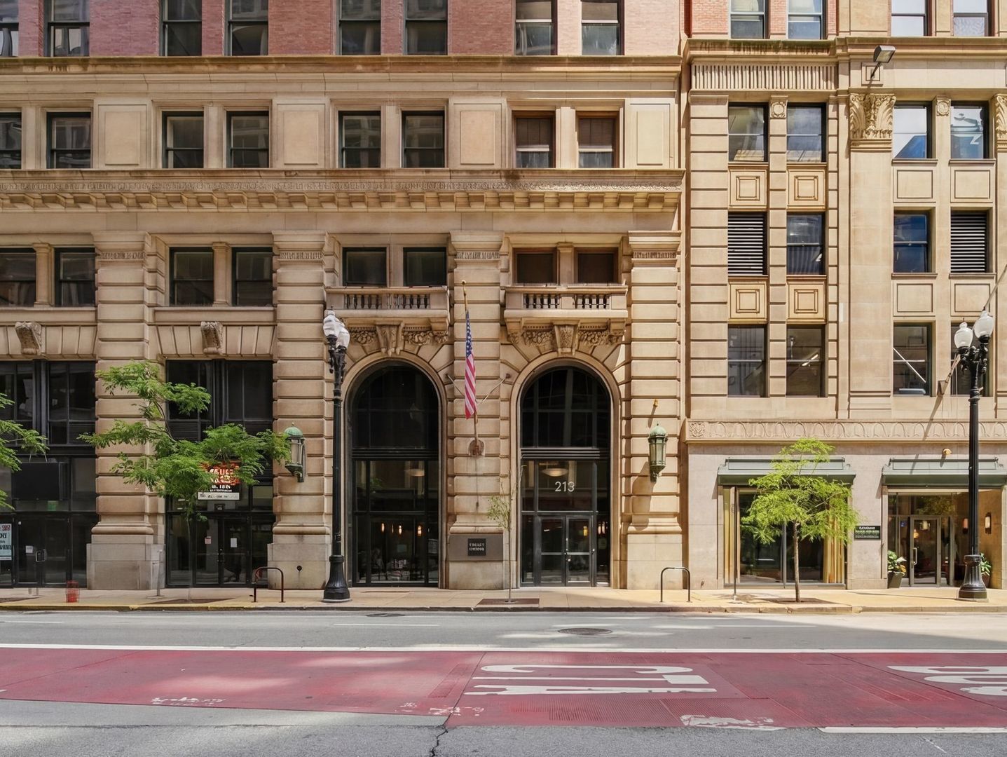 212 W Washington Street Unit: 1707