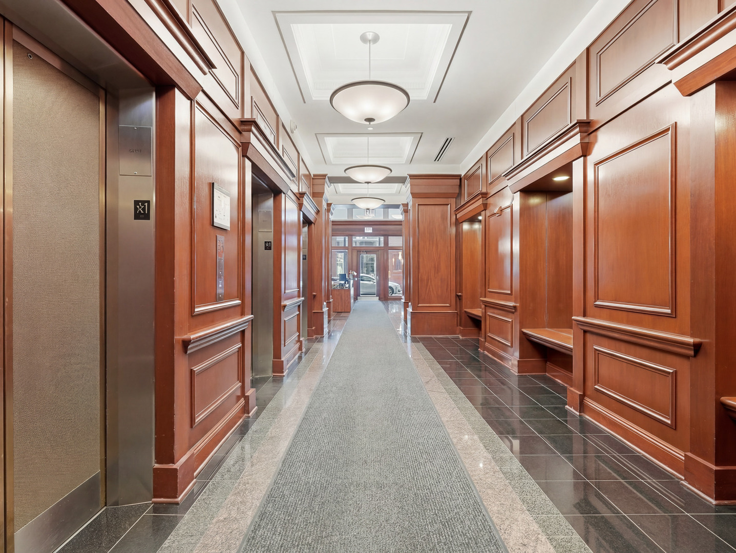 212 W Washington Street Unit: 1707