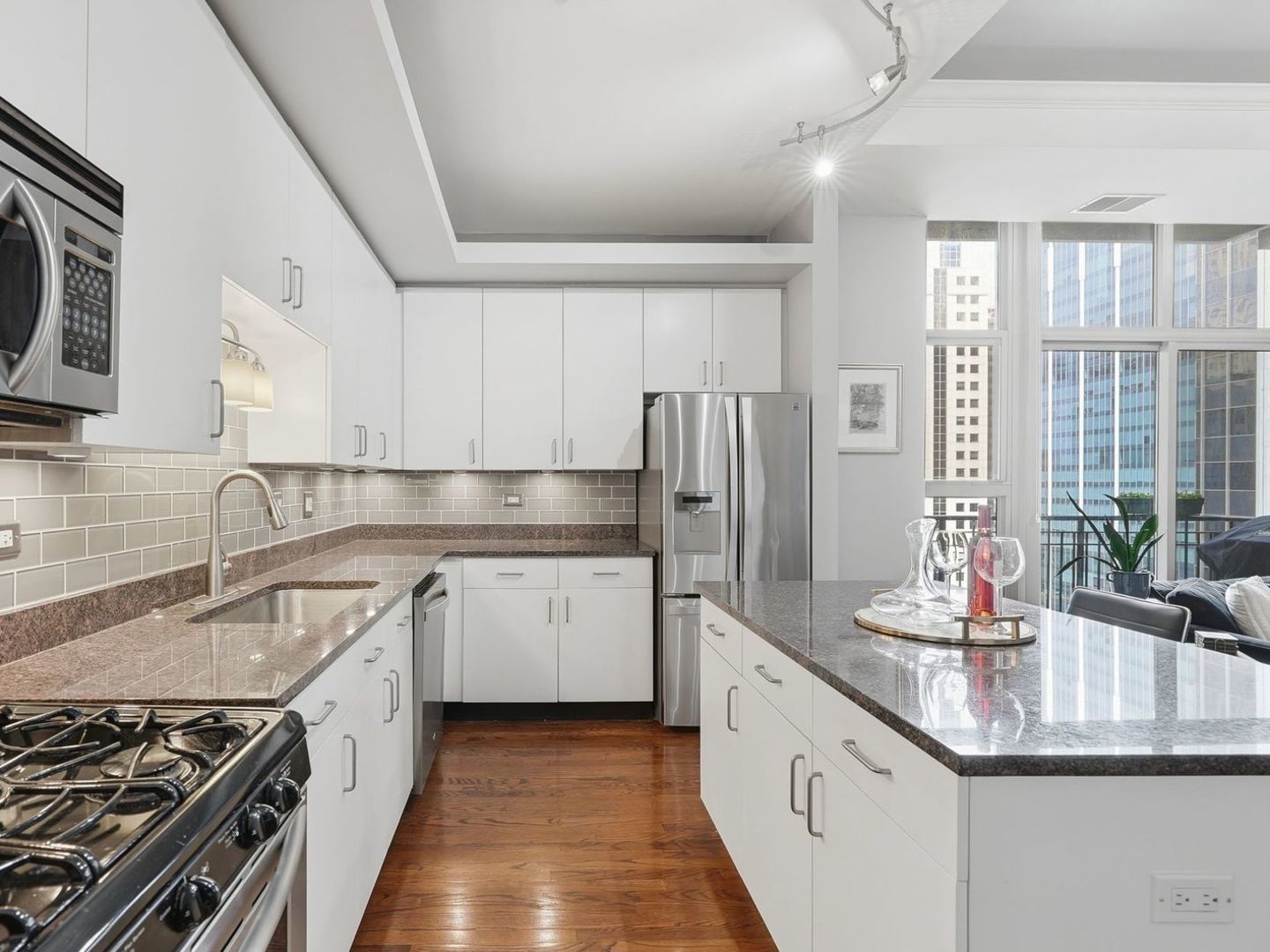 212 W Washington Street Unit: 1707