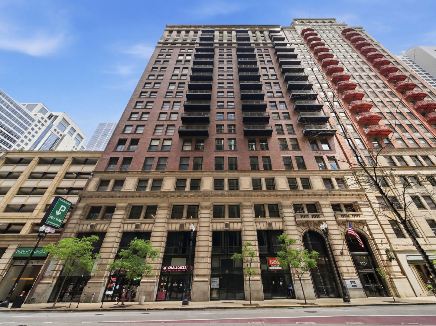 212 W Washington Street Unit: 1707