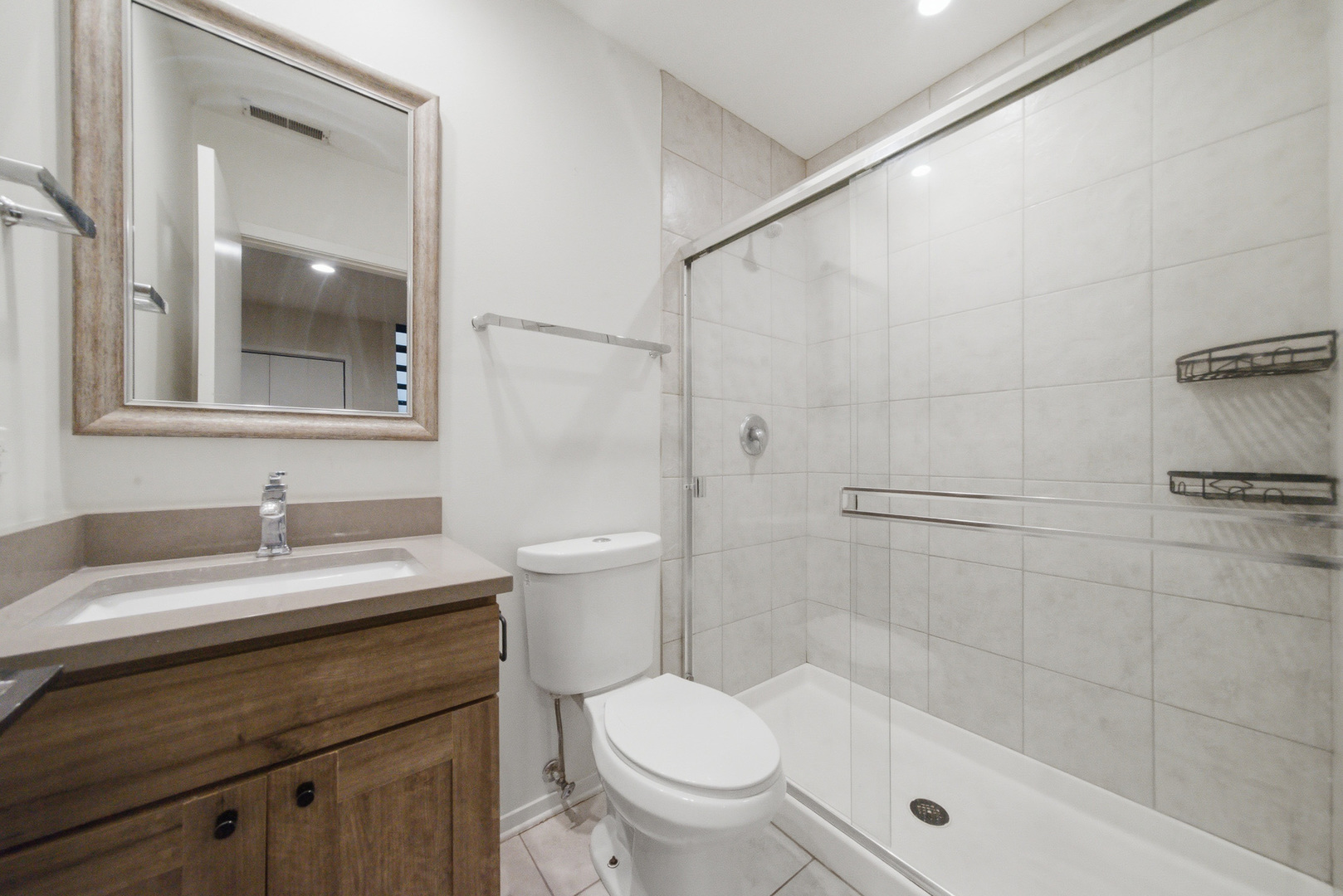 2000 S Michigan Avenue Unit: 103