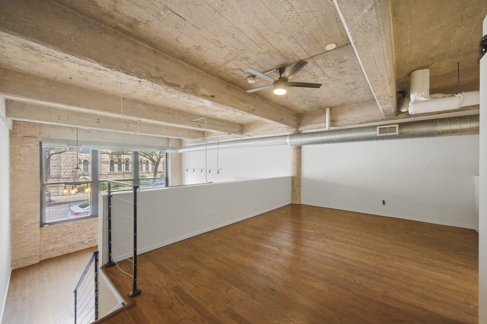 2000 S Michigan Avenue Unit: 103