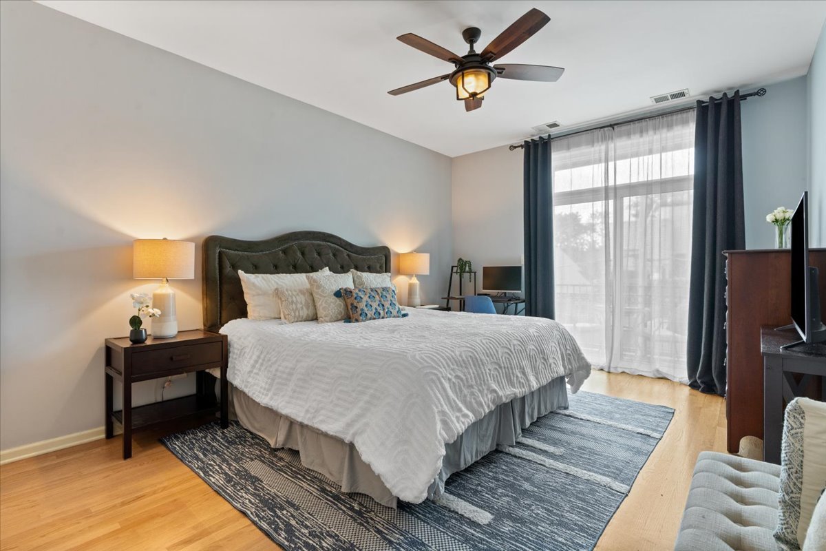 3248 N Sheffield Avenue Unit: 3