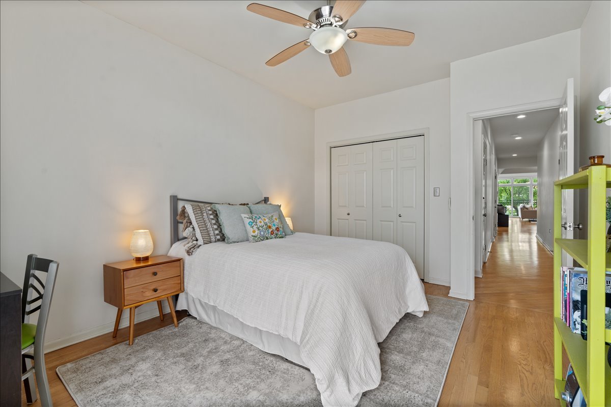 3248 N Sheffield Avenue Unit: 3