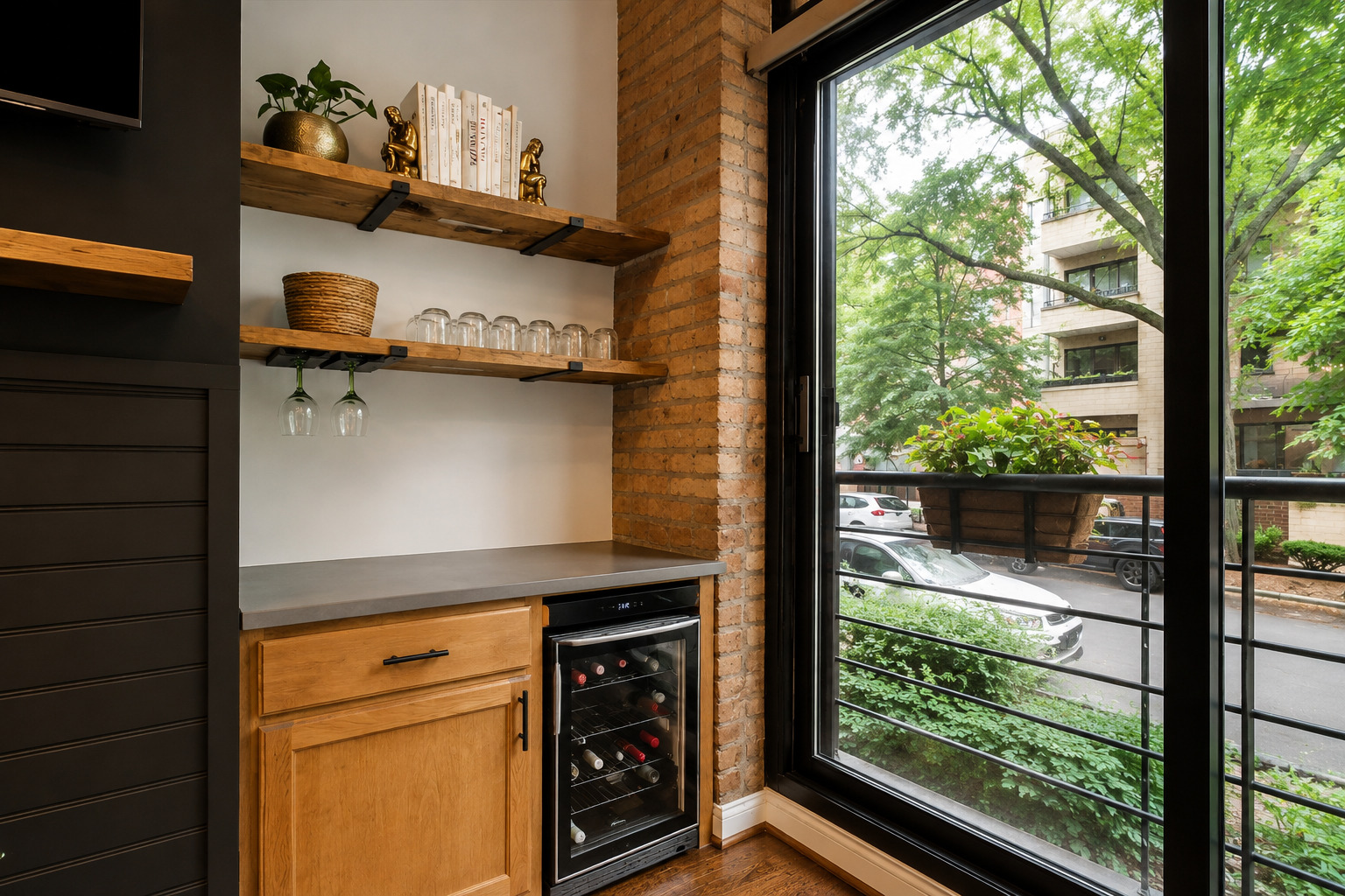 2300 W Wabansia Avenue Unit: 122