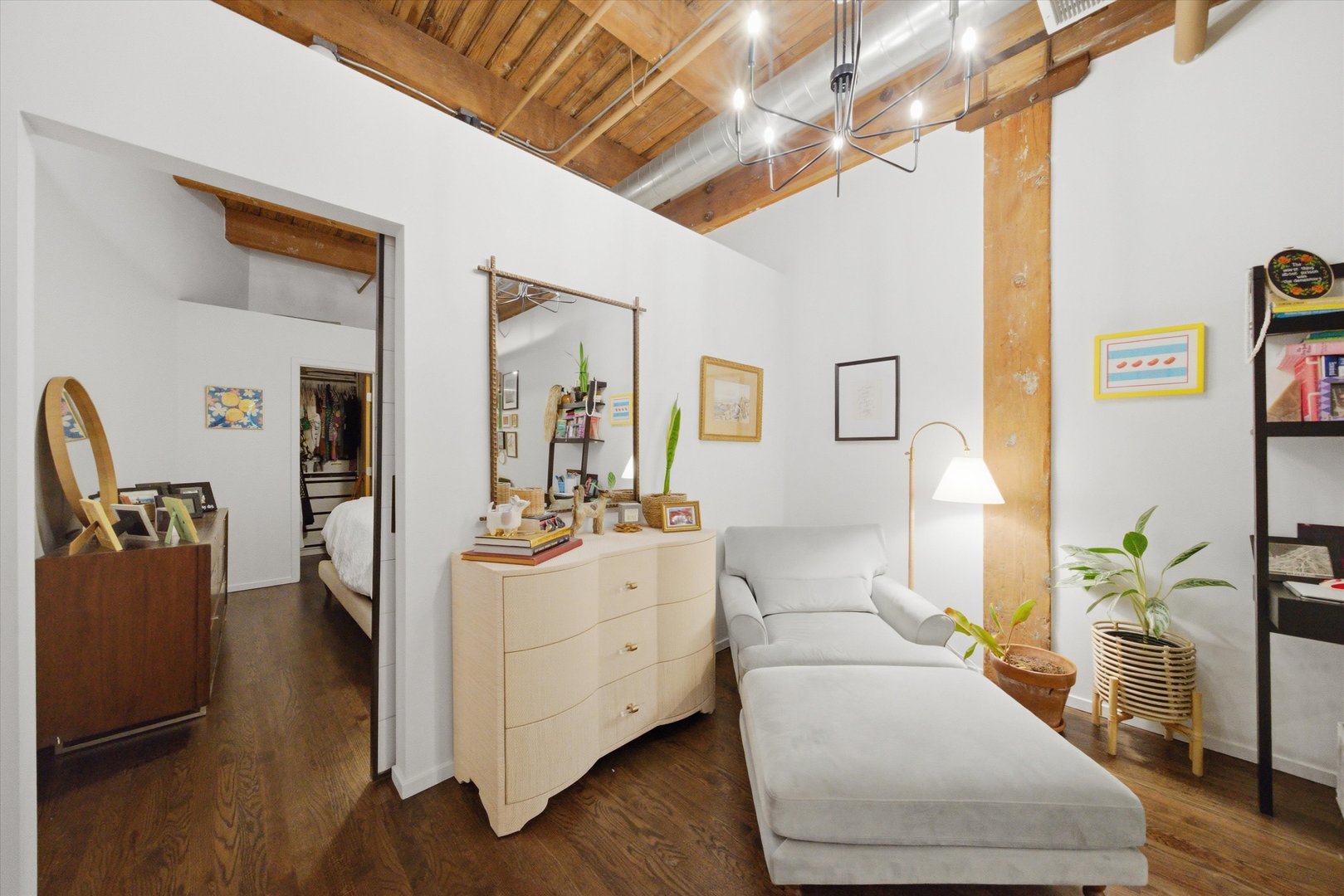 2300 W Wabansia Avenue Unit: 122