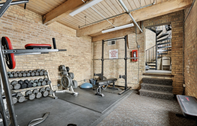 2300 W Wabansia Avenue Unit: 122