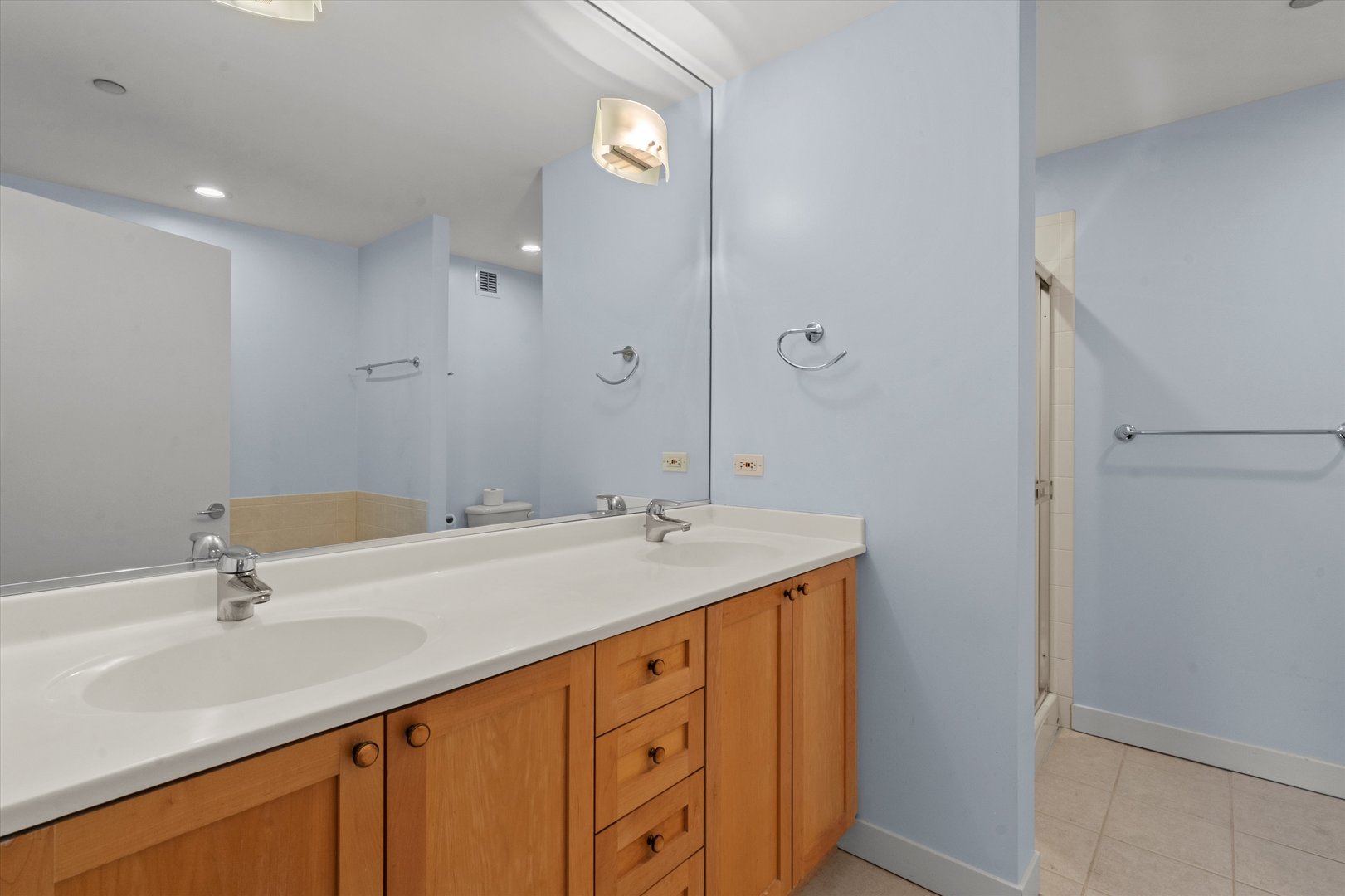 737 W Washington Boulevard Unit: 2804