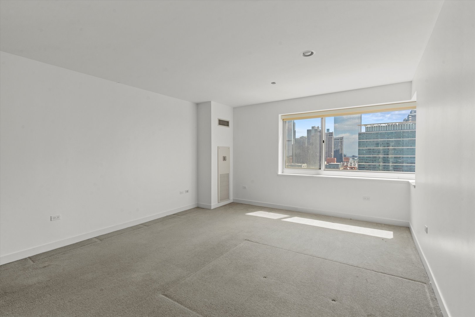 737 W Washington Boulevard Unit: 2804