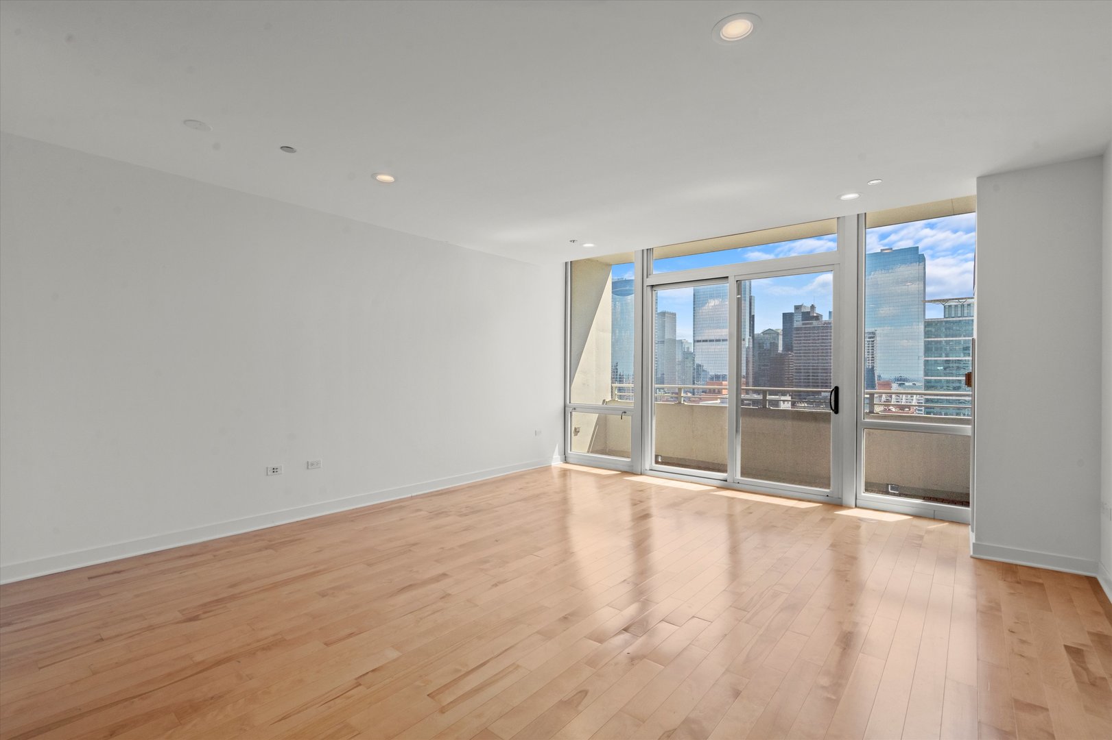 737 W Washington Boulevard Unit: 2804