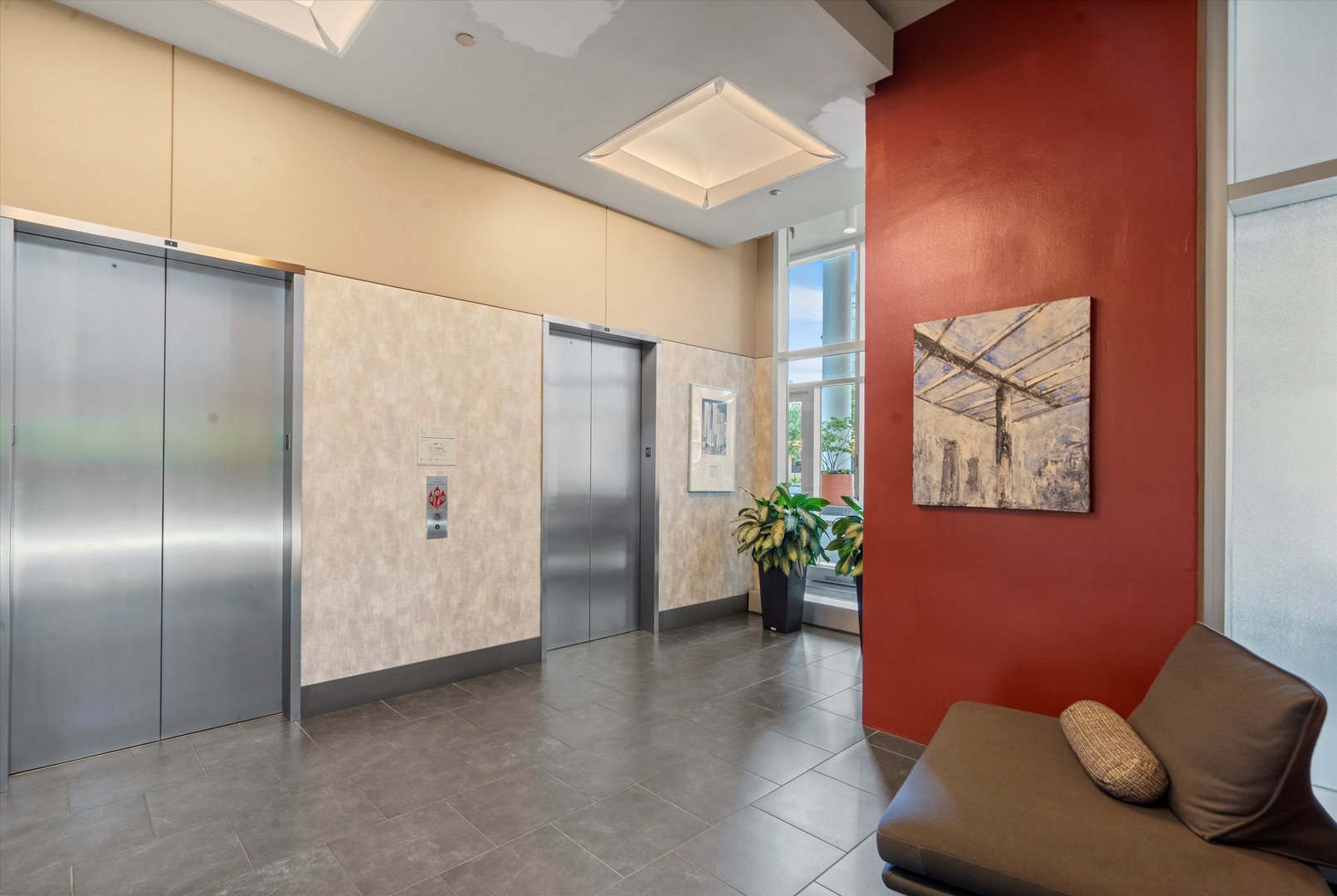 737 W Washington Boulevard Unit: 2804