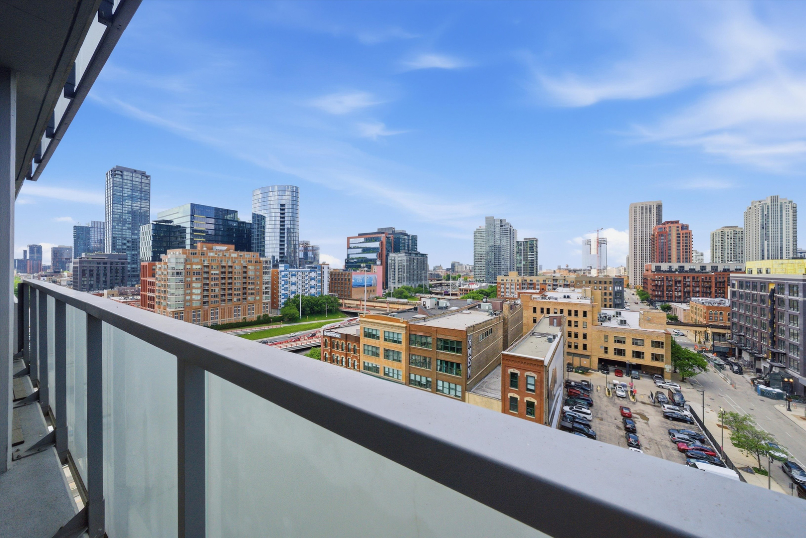 659 W Randolph Street Unit: 1005