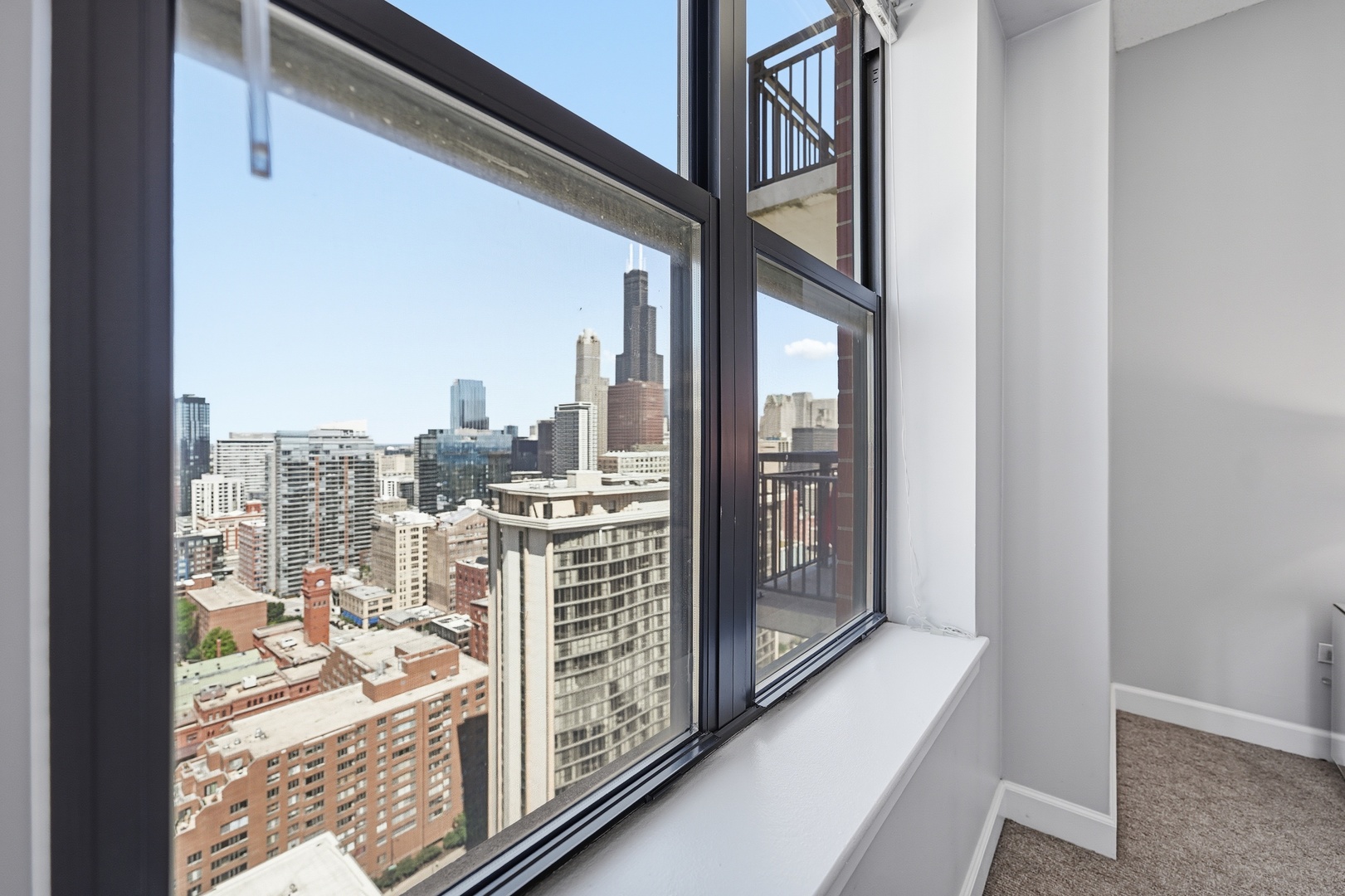 41 E 8TH Street Unit: 2905