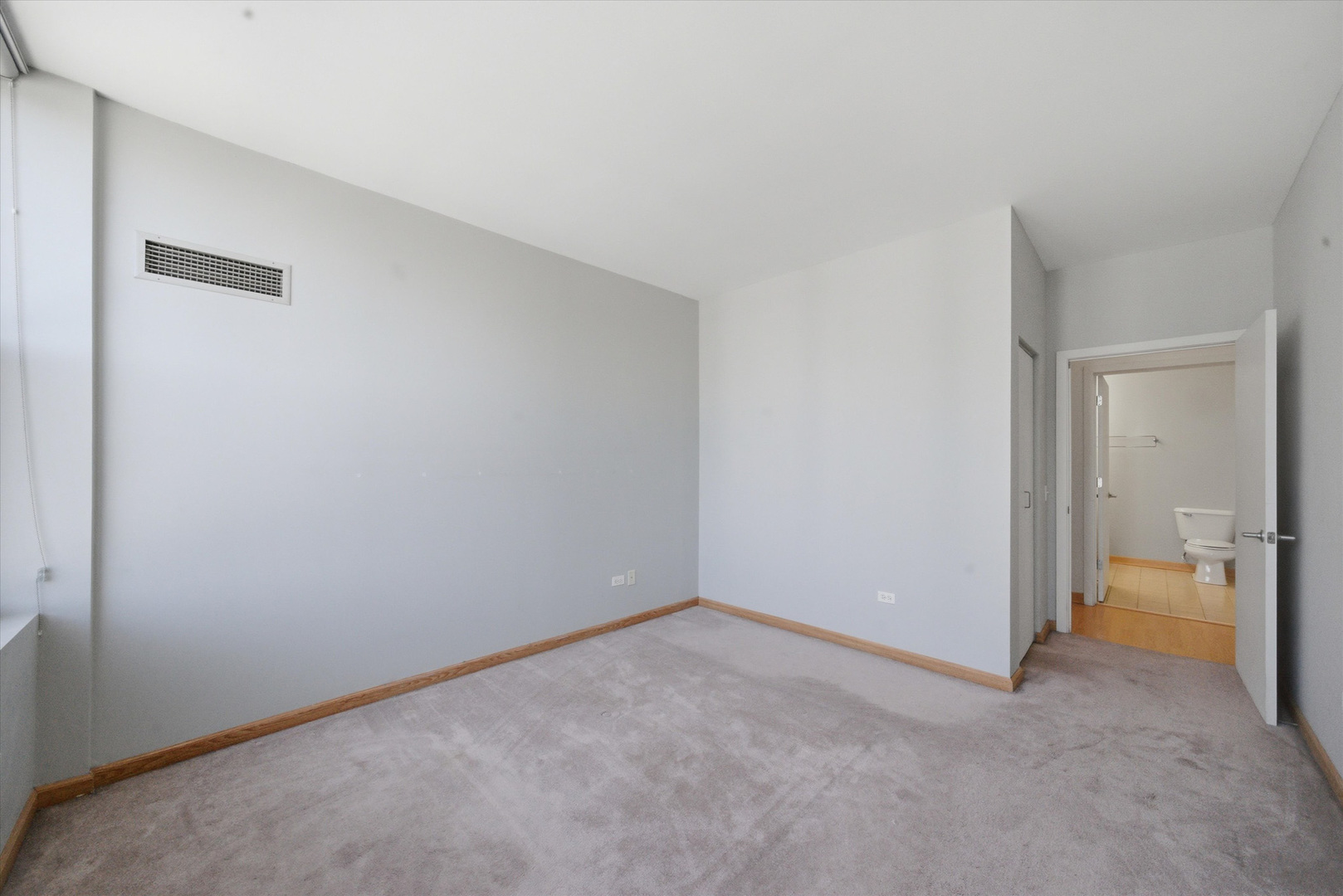 330 N Jefferson Street Unit: 1606