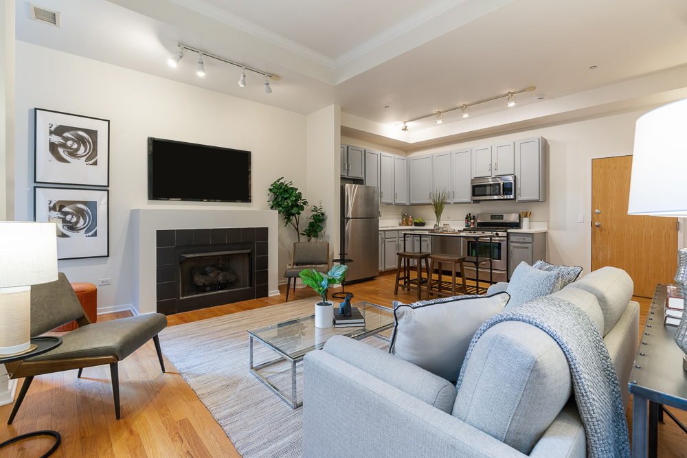 208 W WASHINGTON Street Unit: 1909