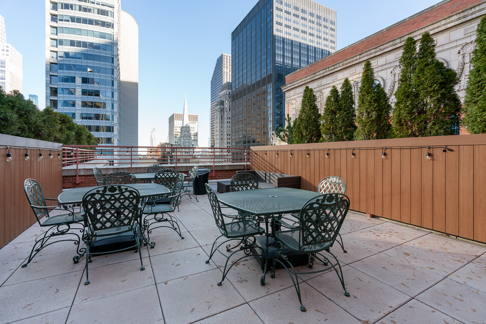 208 W WASHINGTON Street Unit: 1909