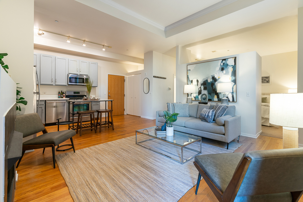 208 W WASHINGTON Street Unit: 1909