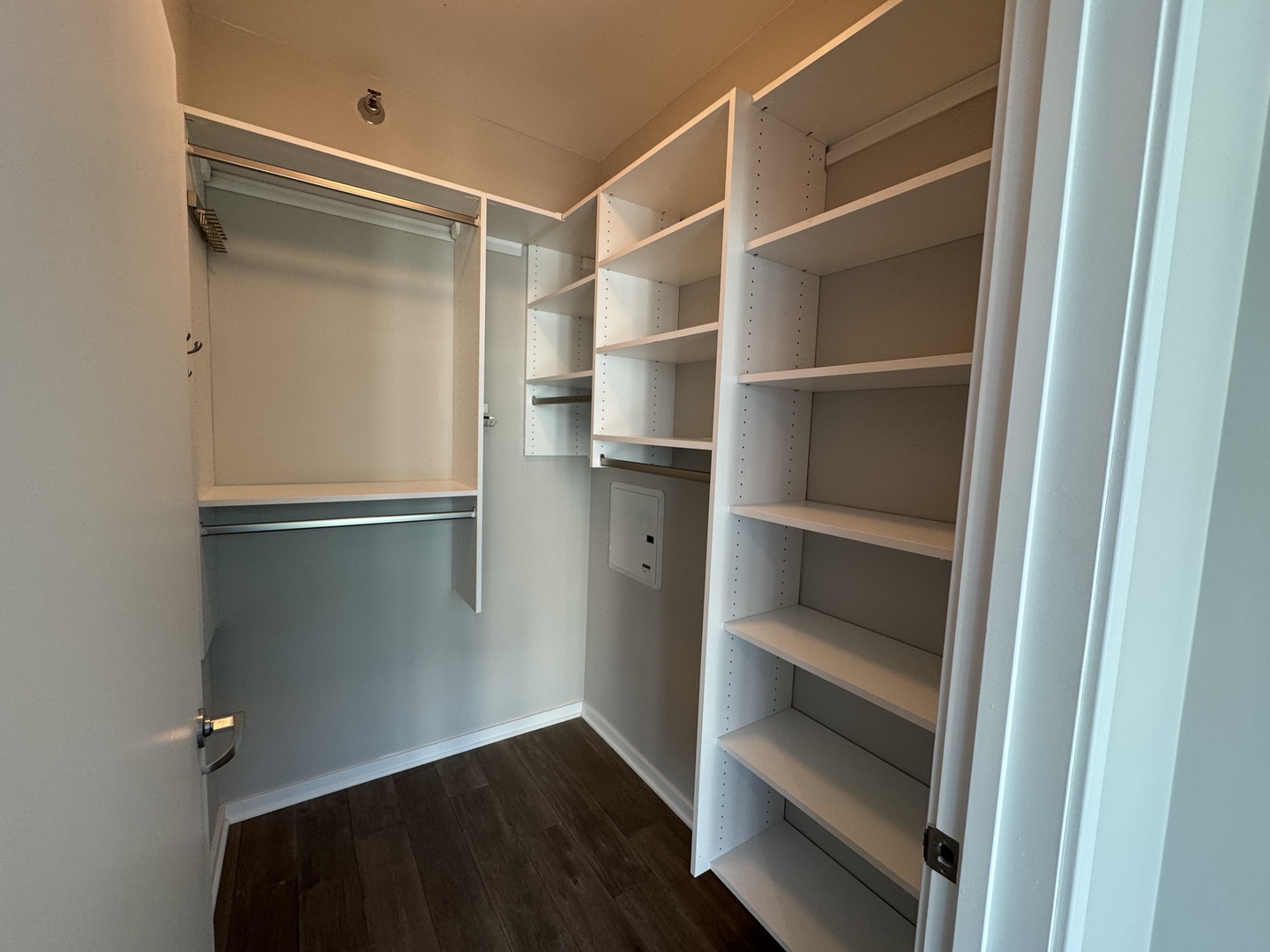 125 S Green Street Unit: 1002A