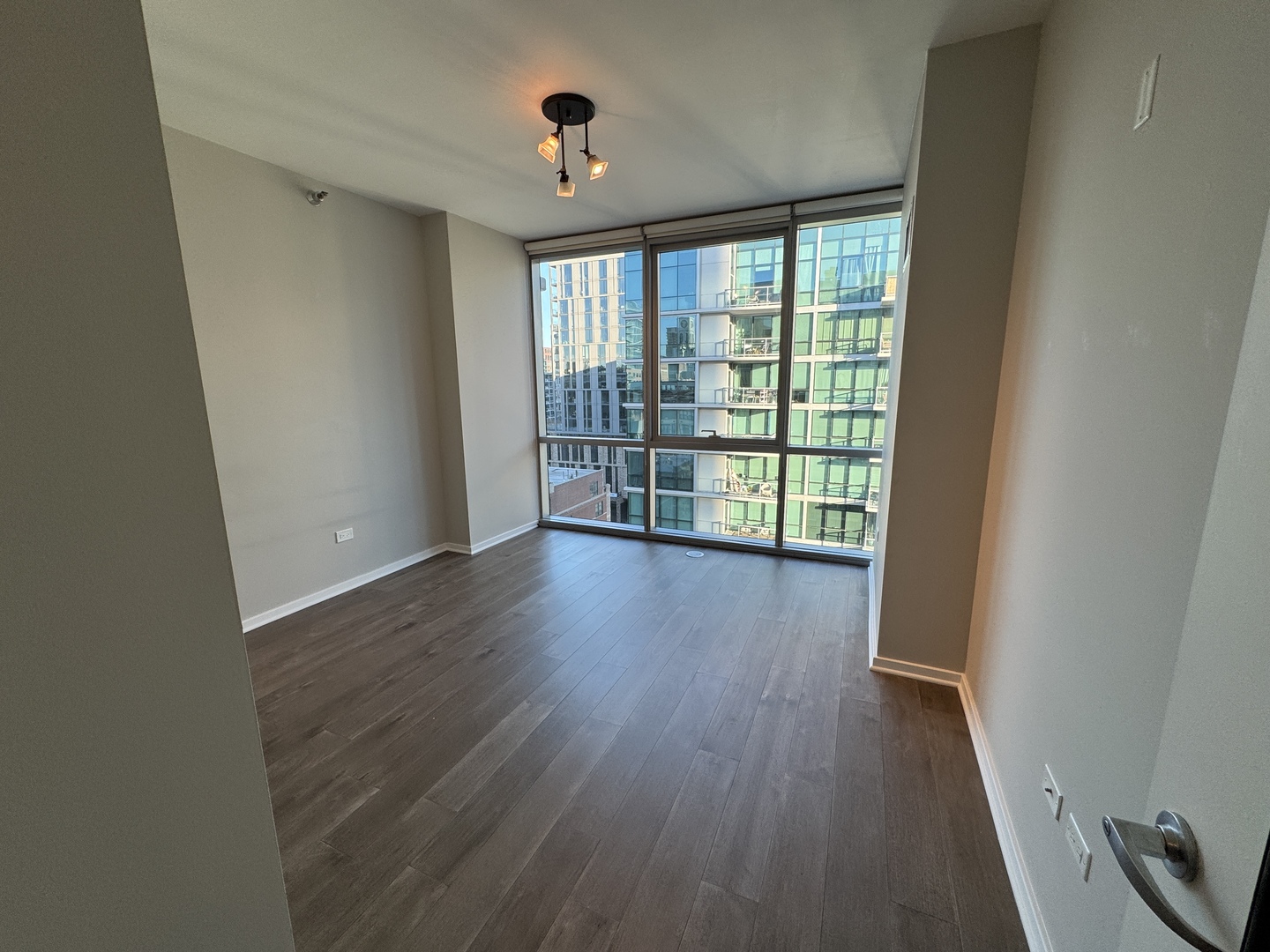 125 S Green Street Unit: 1002A