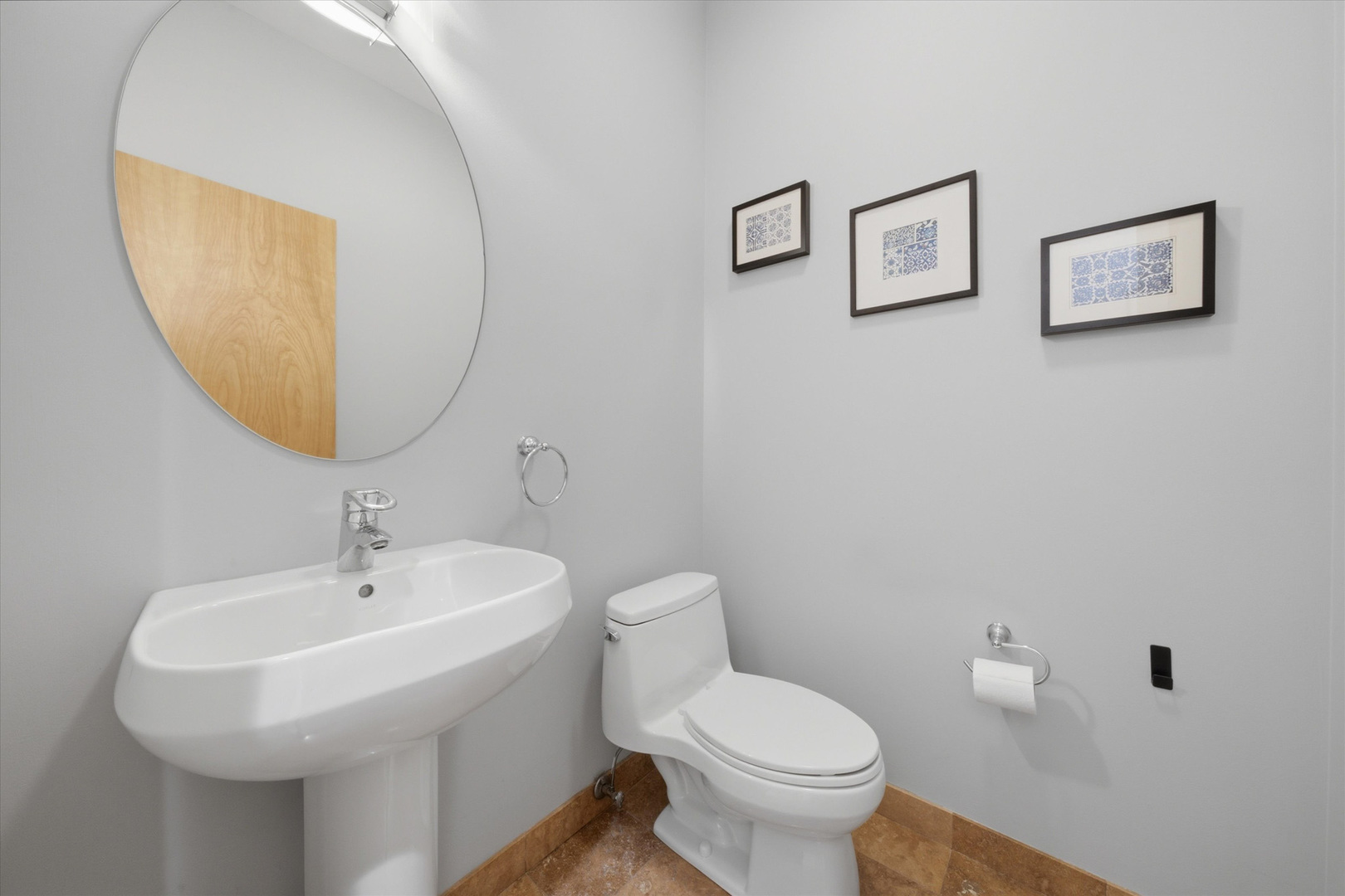 1054 N Hermitage Avenue Unit: 1
