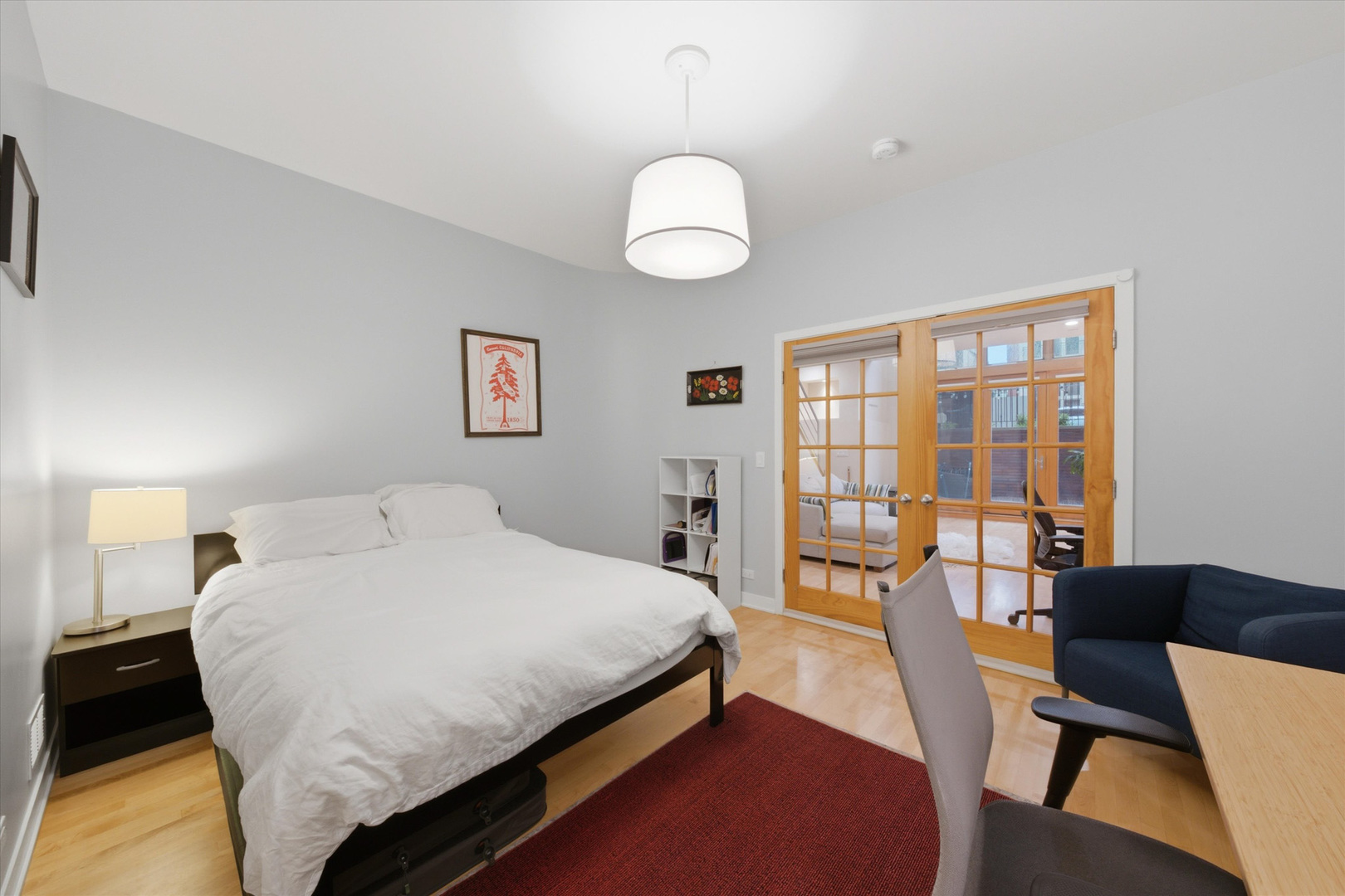 1054 N Hermitage Avenue Unit: 1