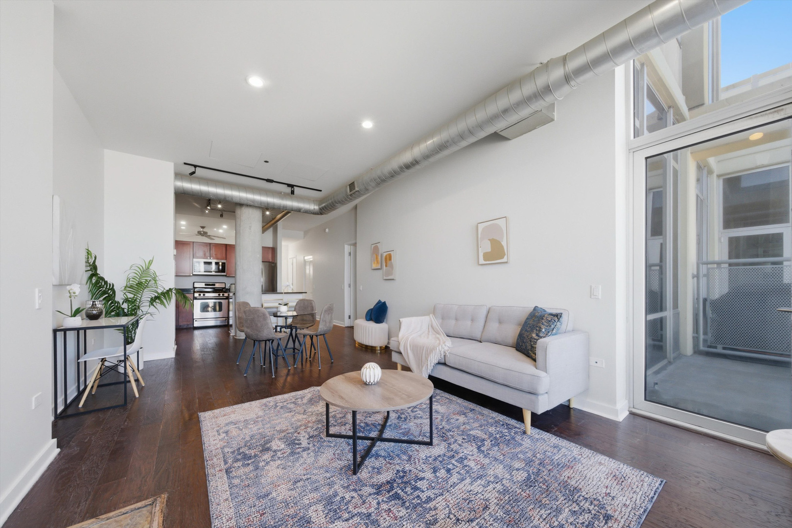 720 N Larrabee Street Unit: 1711