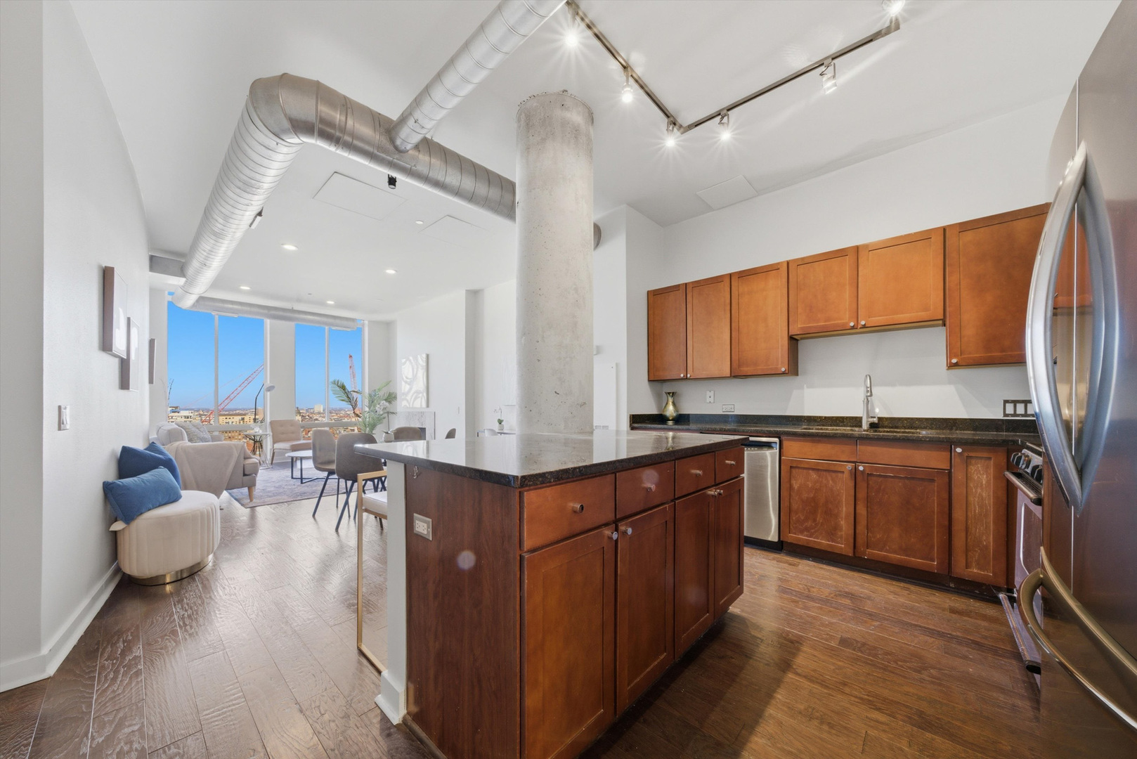 720 N Larrabee Street Unit: 1711