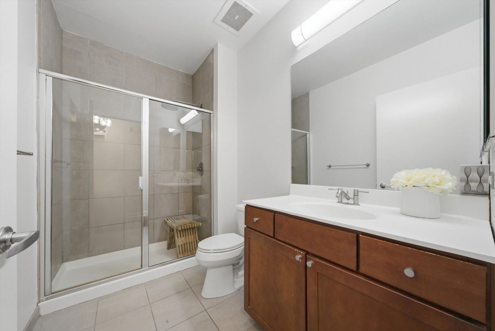 720 N Larrabee Street Unit: 1711