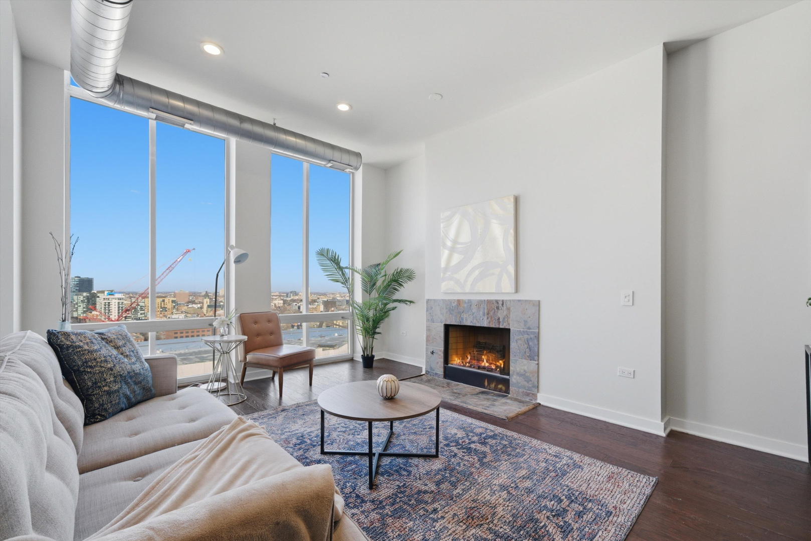 720 N Larrabee Street Unit: 1711