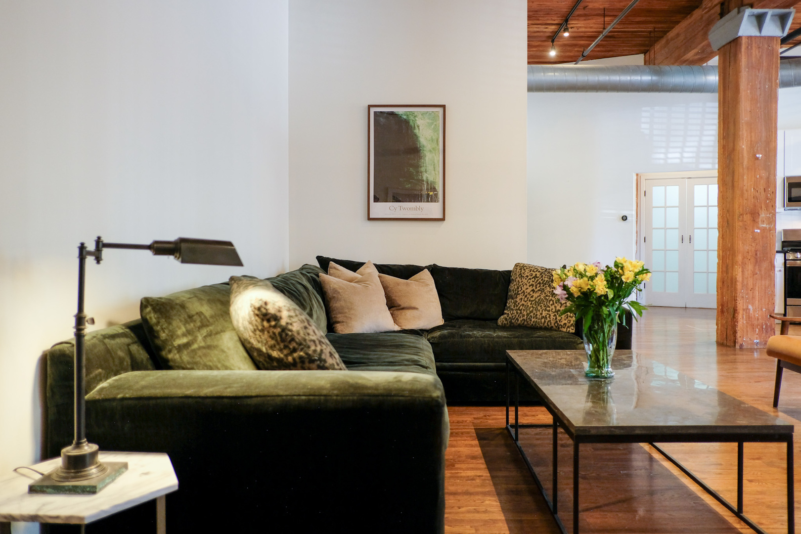 550 N Kingsbury Street Unit: 111