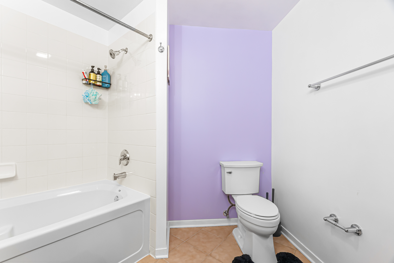 437 W Division Street Unit: 814