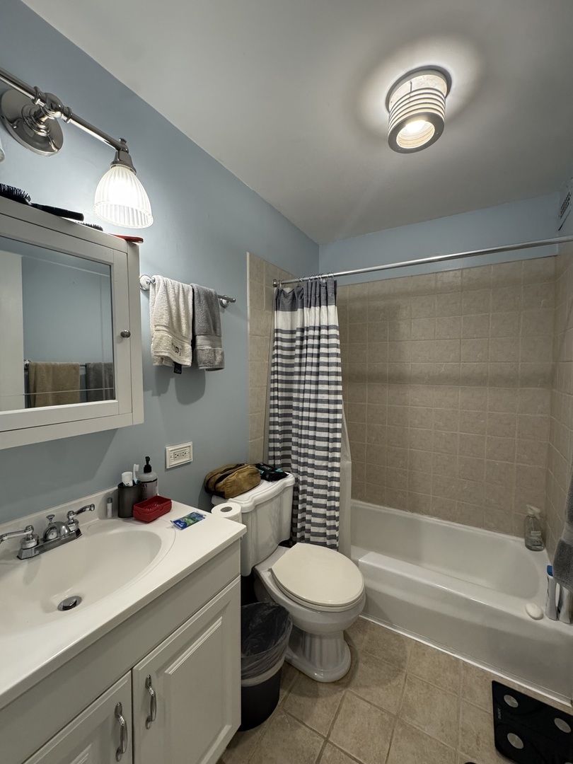 1560 N Sandburg Terrace Unit: 1505