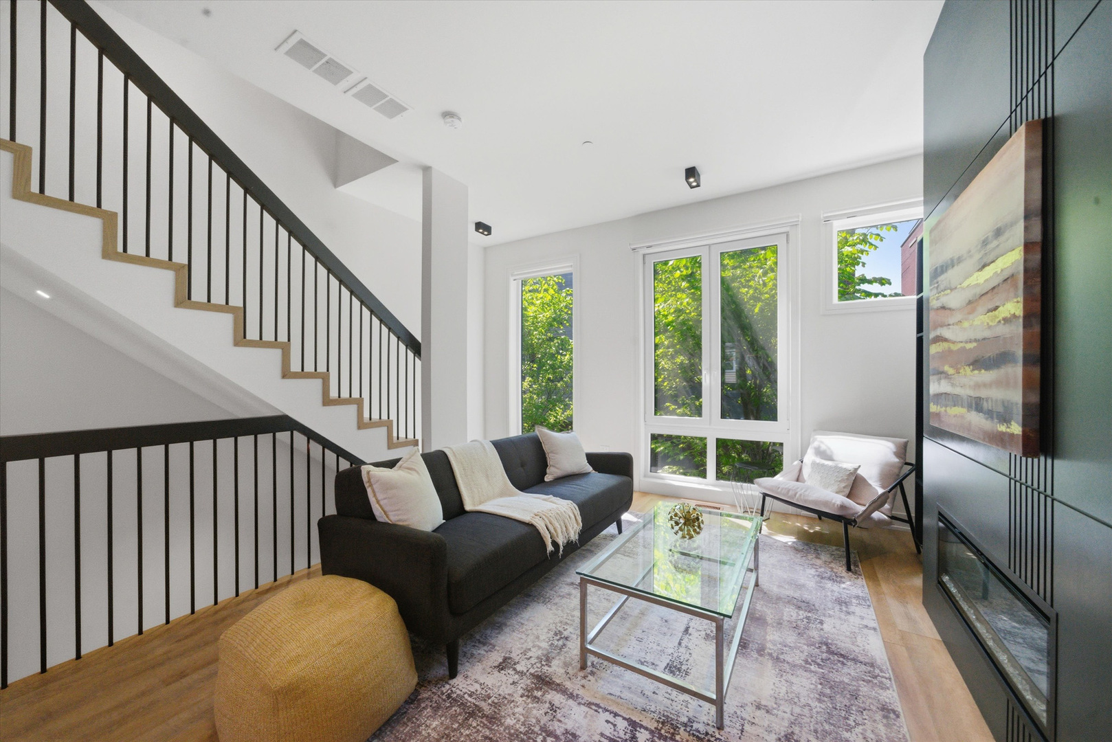 4250 W Belmont Avenue Unit: 1