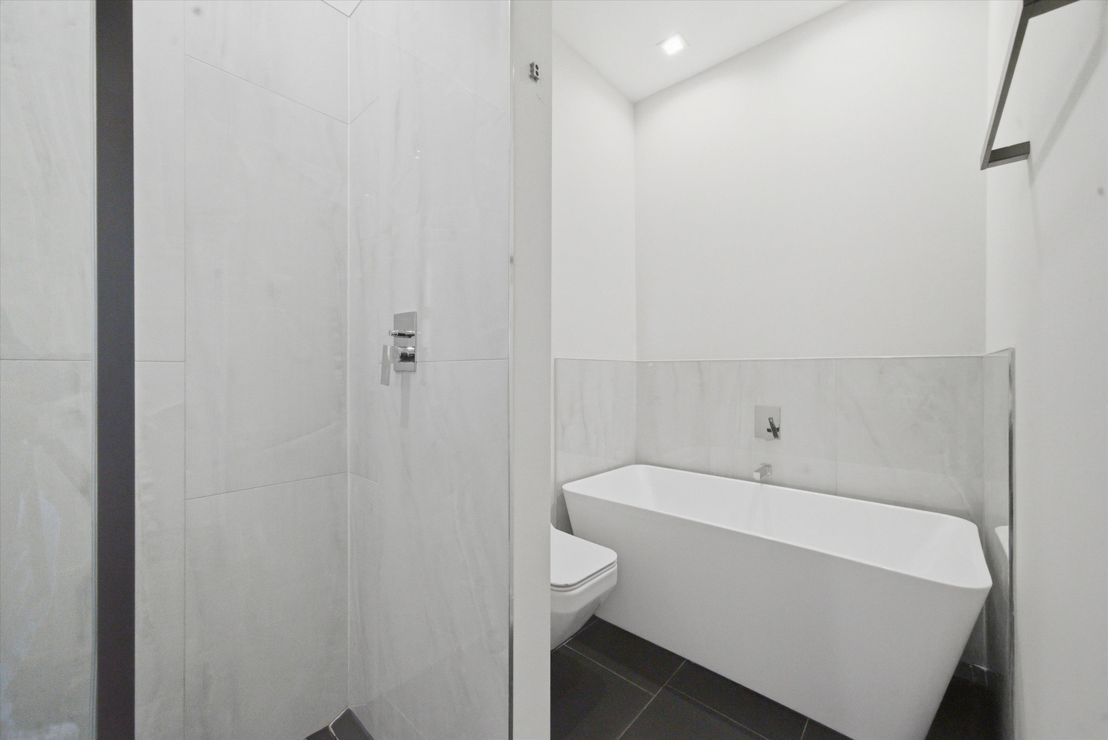 4250 W Belmont Avenue Unit: 1