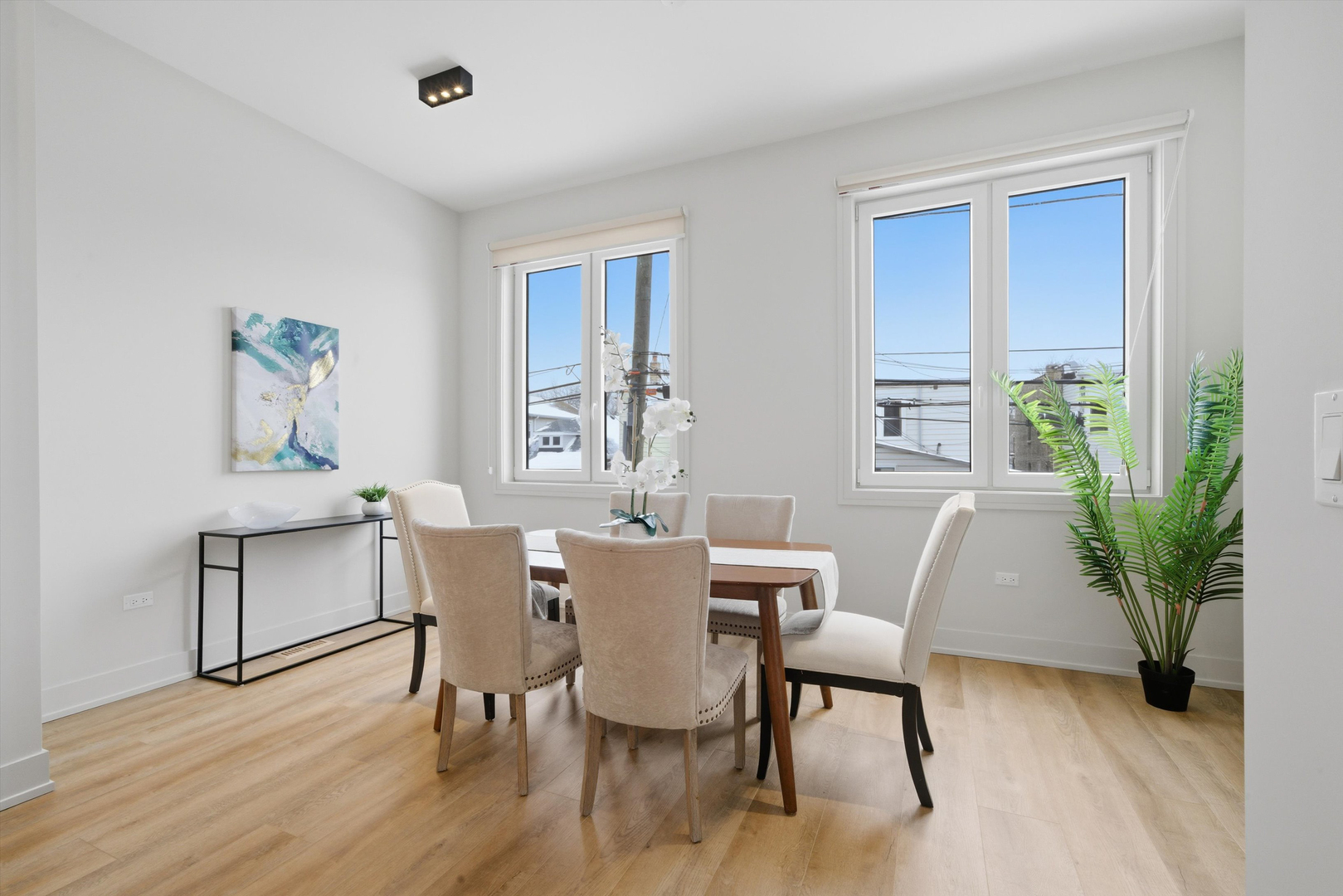 4250 W Belmont Avenue Unit: 5