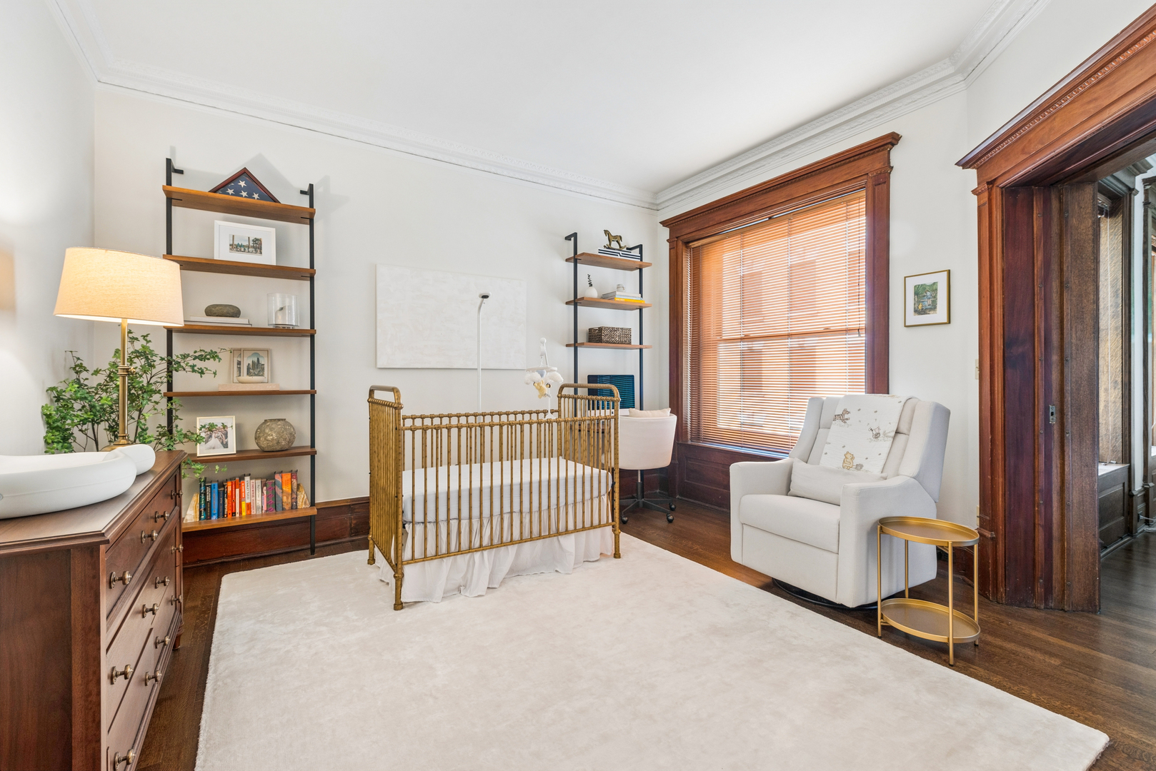 559 W Surf Street Unit: 704