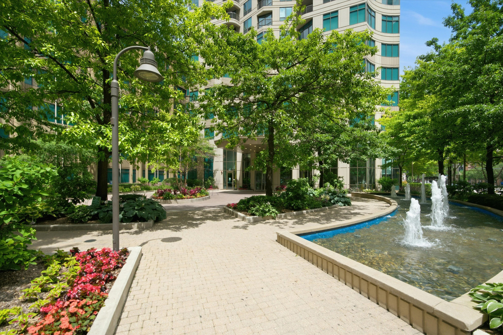 400 N LaSalle Drive Unit: 4401