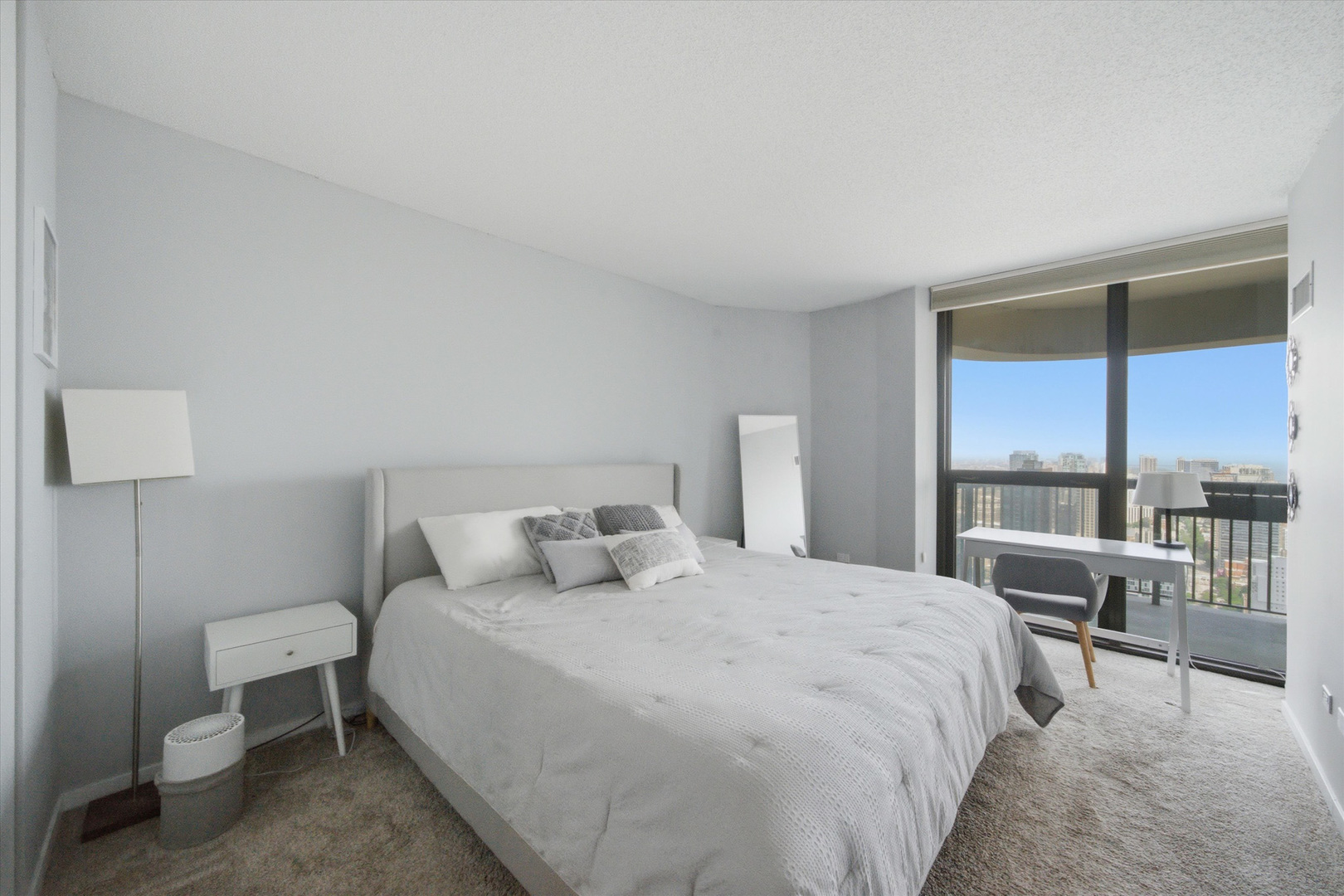 400 N LaSalle Drive Unit: 4401