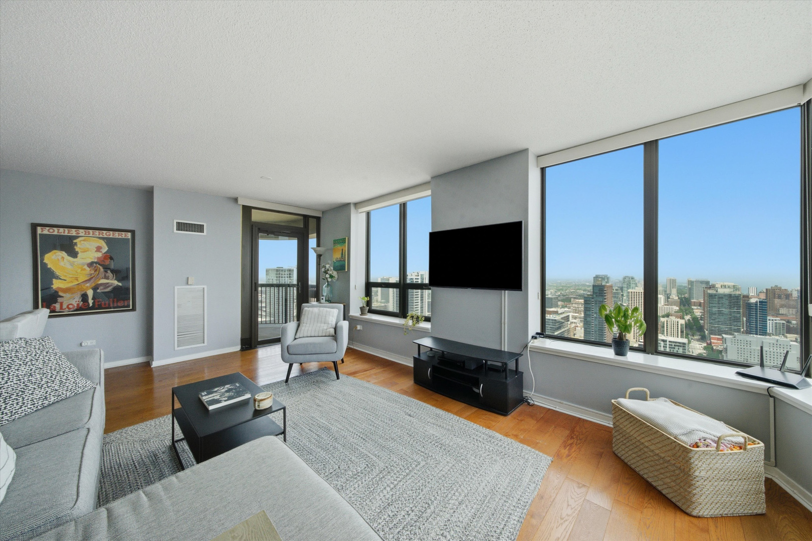 400 N LaSalle Drive Unit: 4401