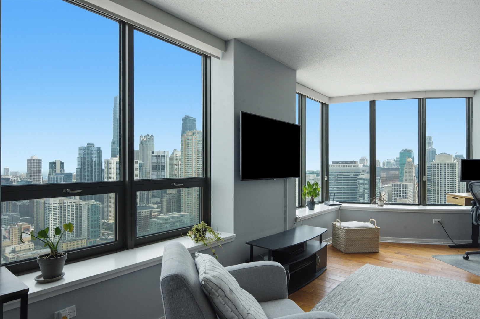400 N LaSalle Drive Unit: 4401