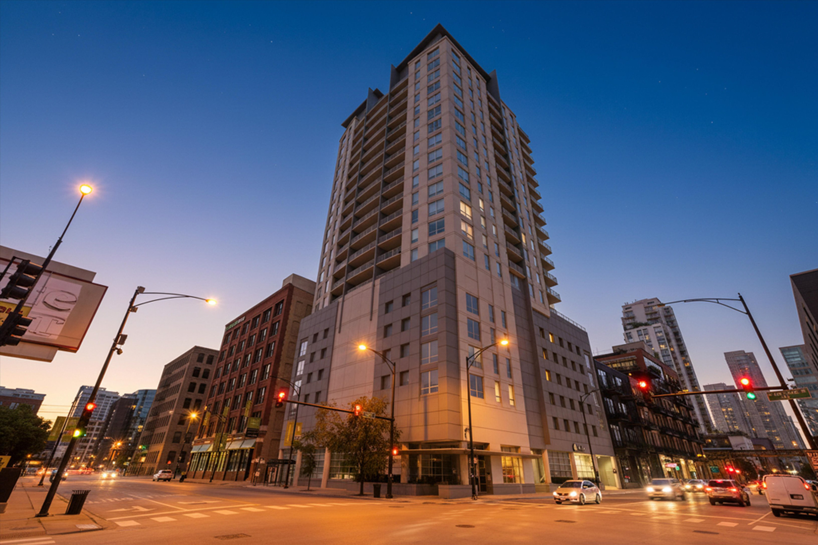 330 W Grand Avenue Unit: 1906