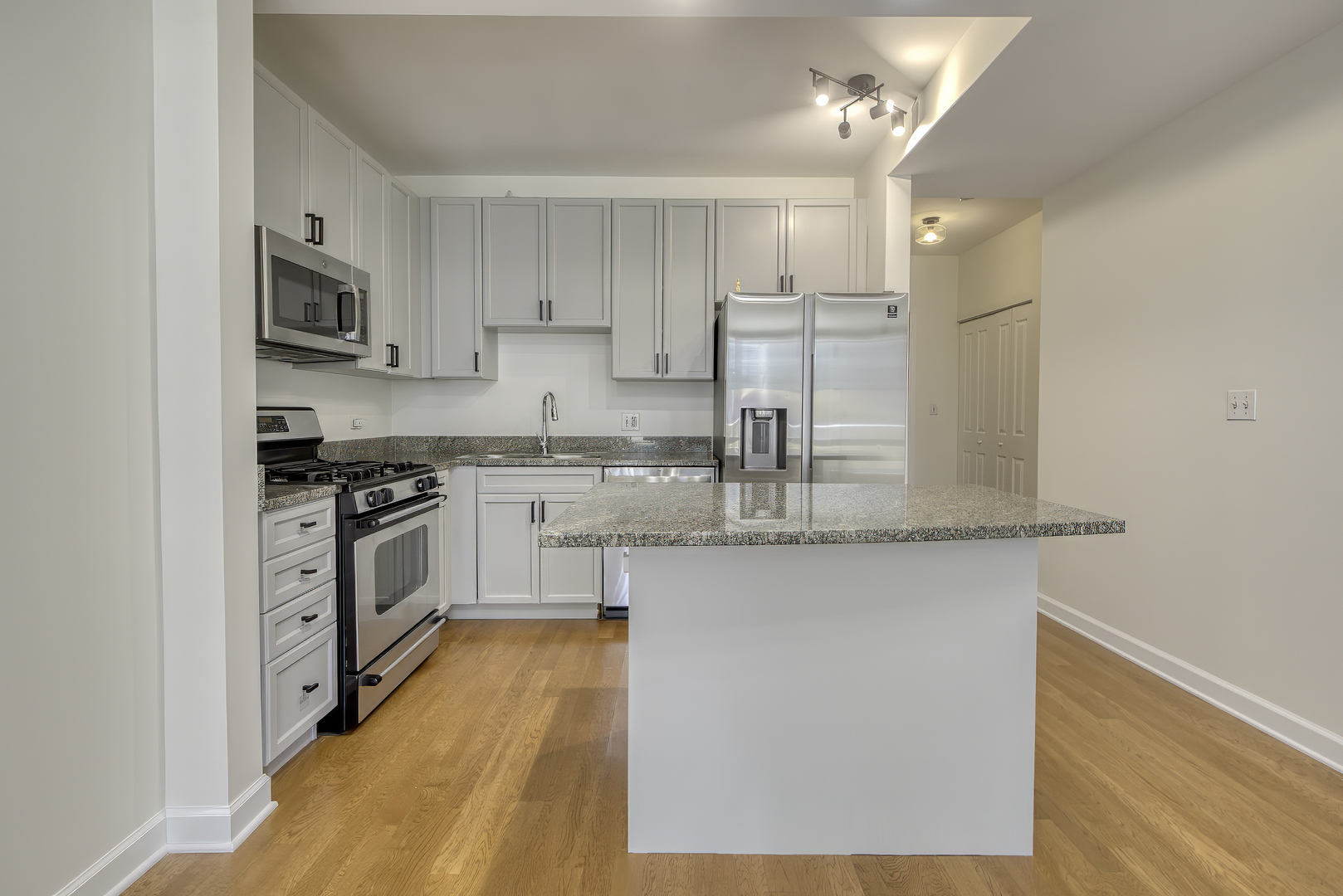1250 S Michigan Avenue Unit: 508