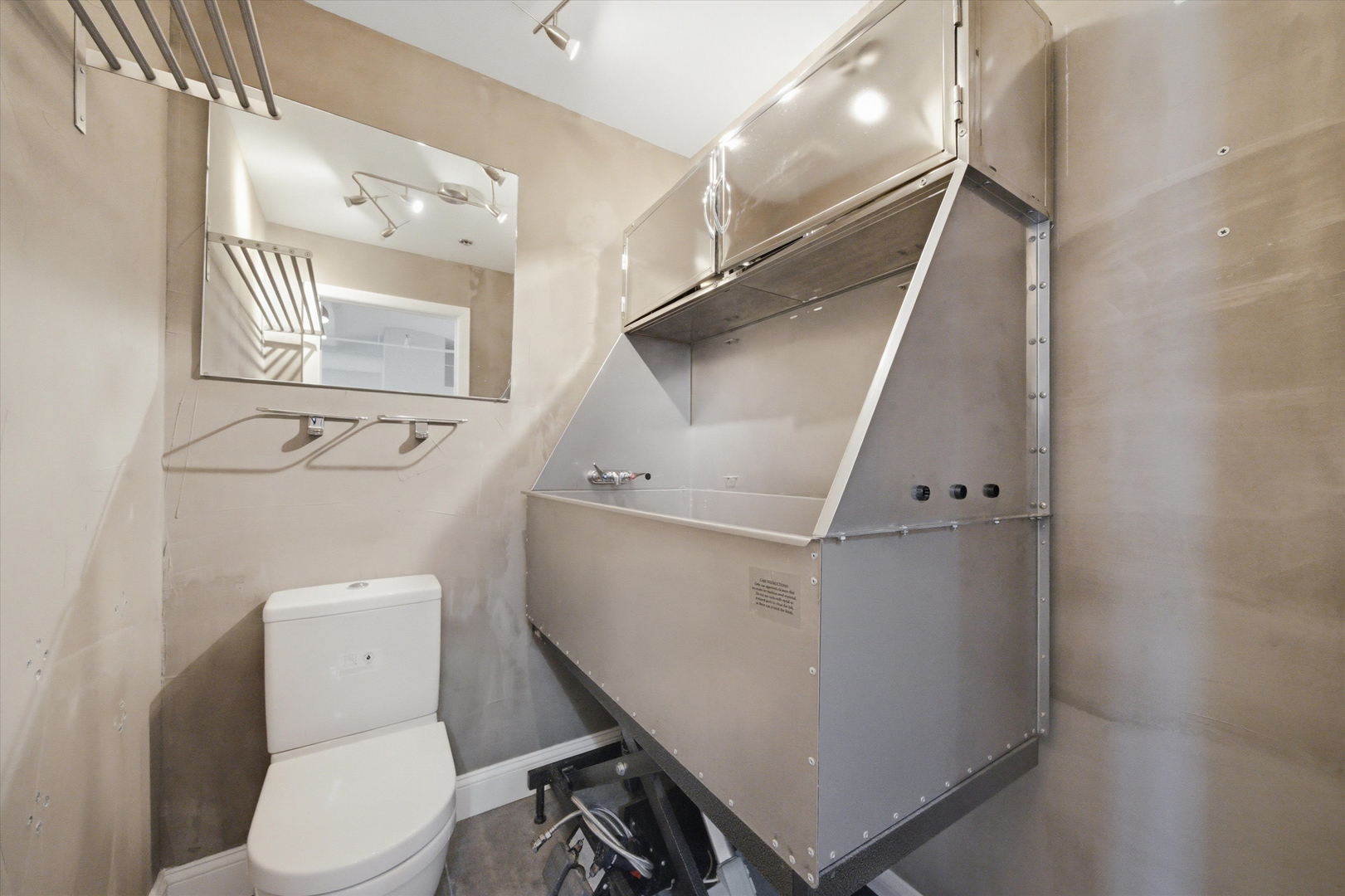 633 S Plymouth Court Unit: 702