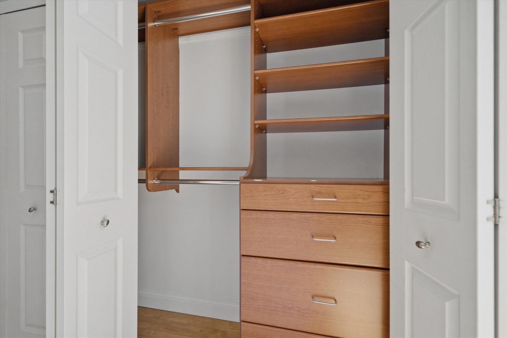 633 S Plymouth Court Unit: 702