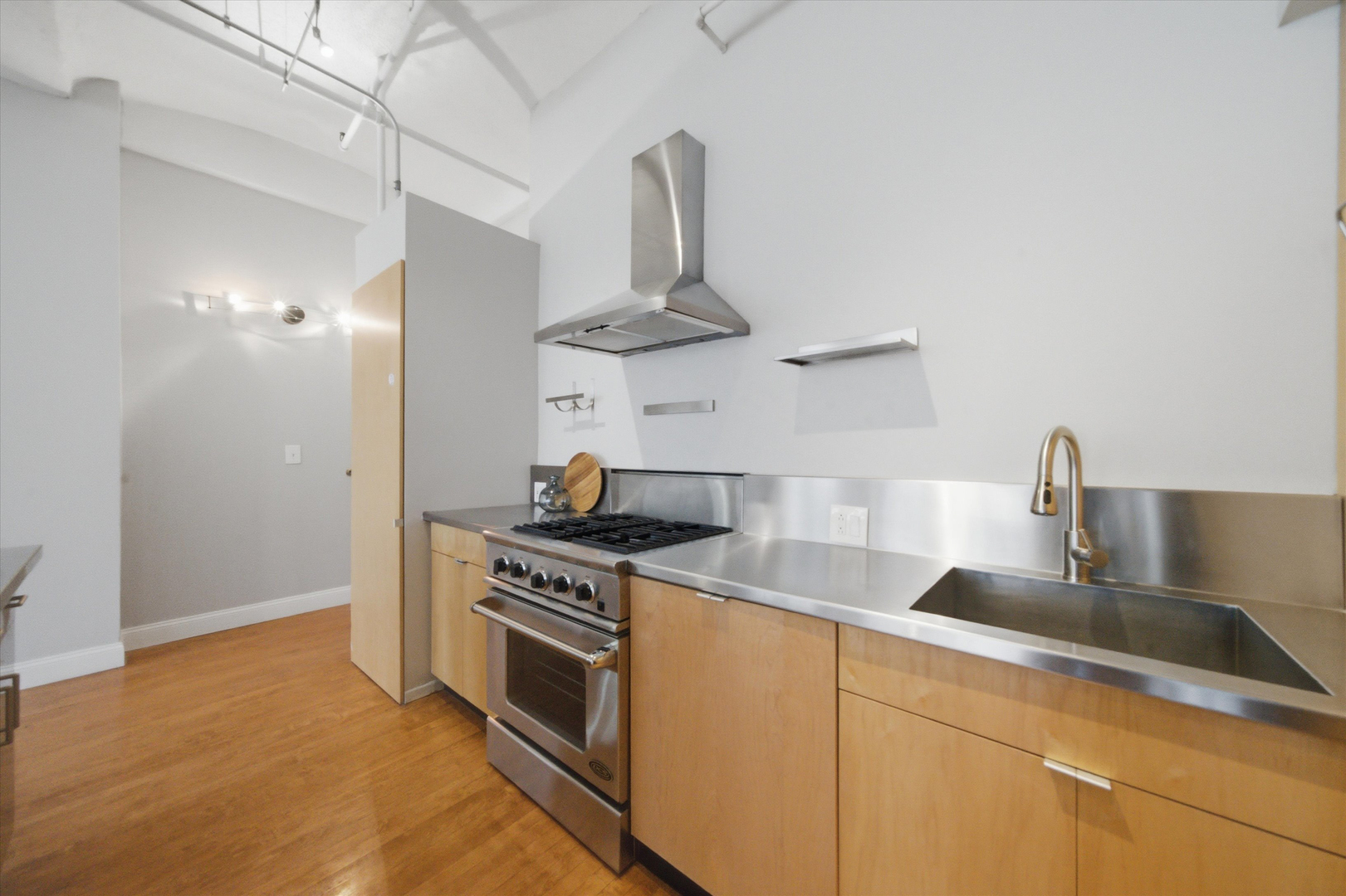 633 S Plymouth Court Unit: 702