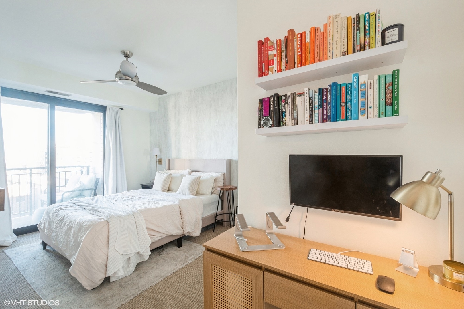 451 W HURON Street Unit: 804