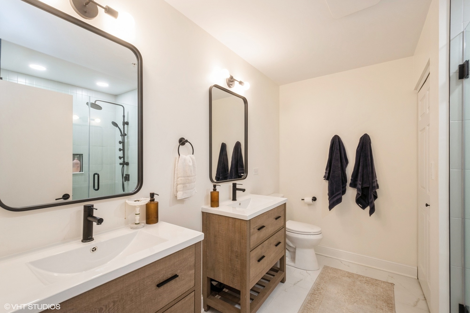 451 W HURON Street Unit: 804