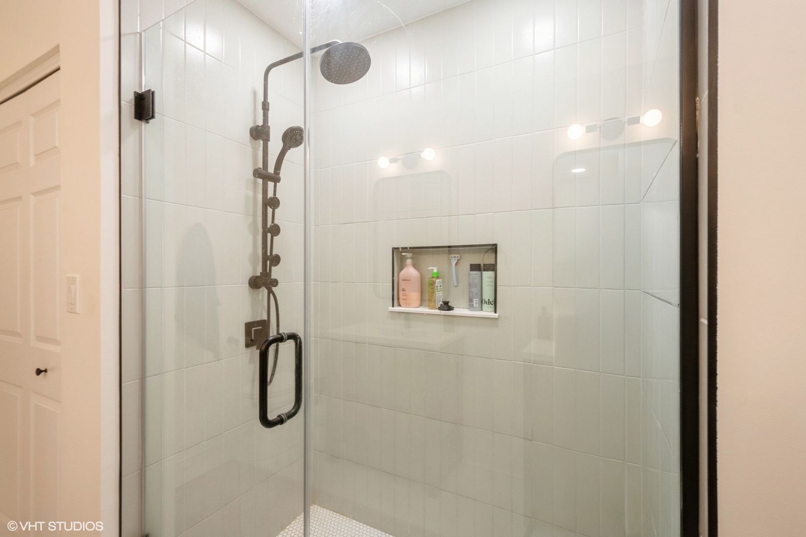 451 W HURON Street Unit: 804