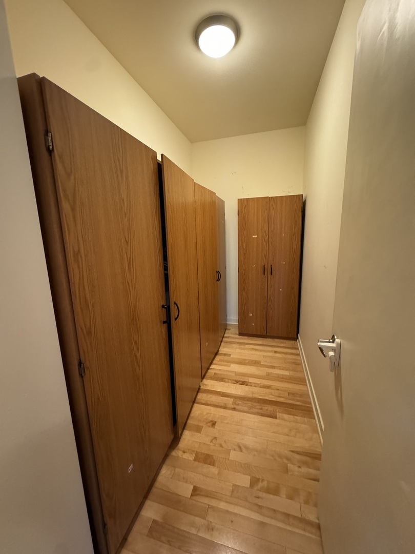 1155 W Roosevelt Road Unit: 204